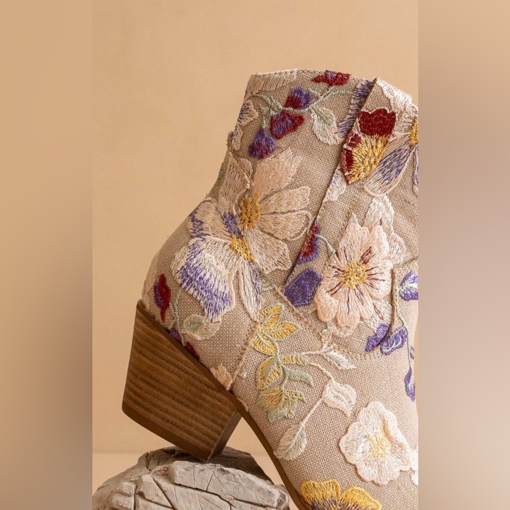 Beige khaki floral appliqué embroidered flower western cowboy boho boots shoes - Picture 4 of 8
